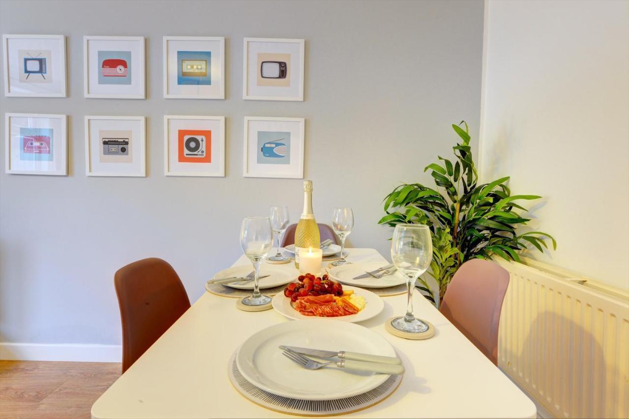Modern 2 Bed House Sleeps 6 Southam Town Centre - Inspire Homes Ltd Eksteriør billede