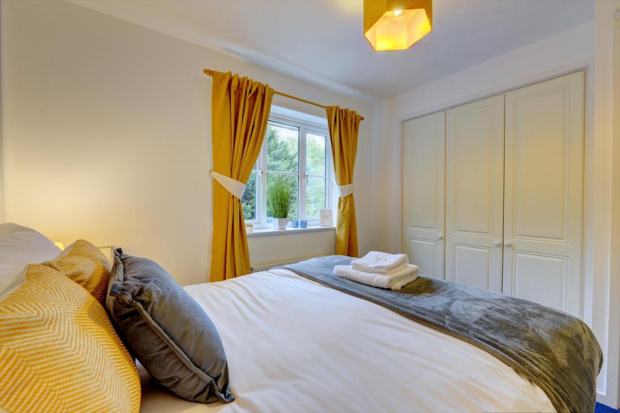 Modern 2 Bed House Sleeps 6 Southam Town Centre - Inspire Homes Ltd Eksteriør billede