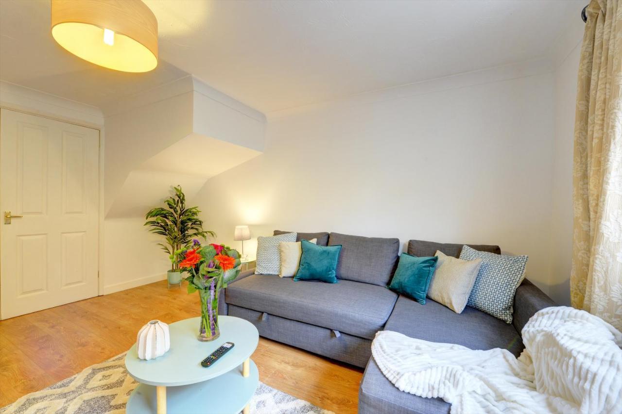 Modern 2 Bed House Sleeps 6 Southam Town Centre - Inspire Homes Ltd Eksteriør billede